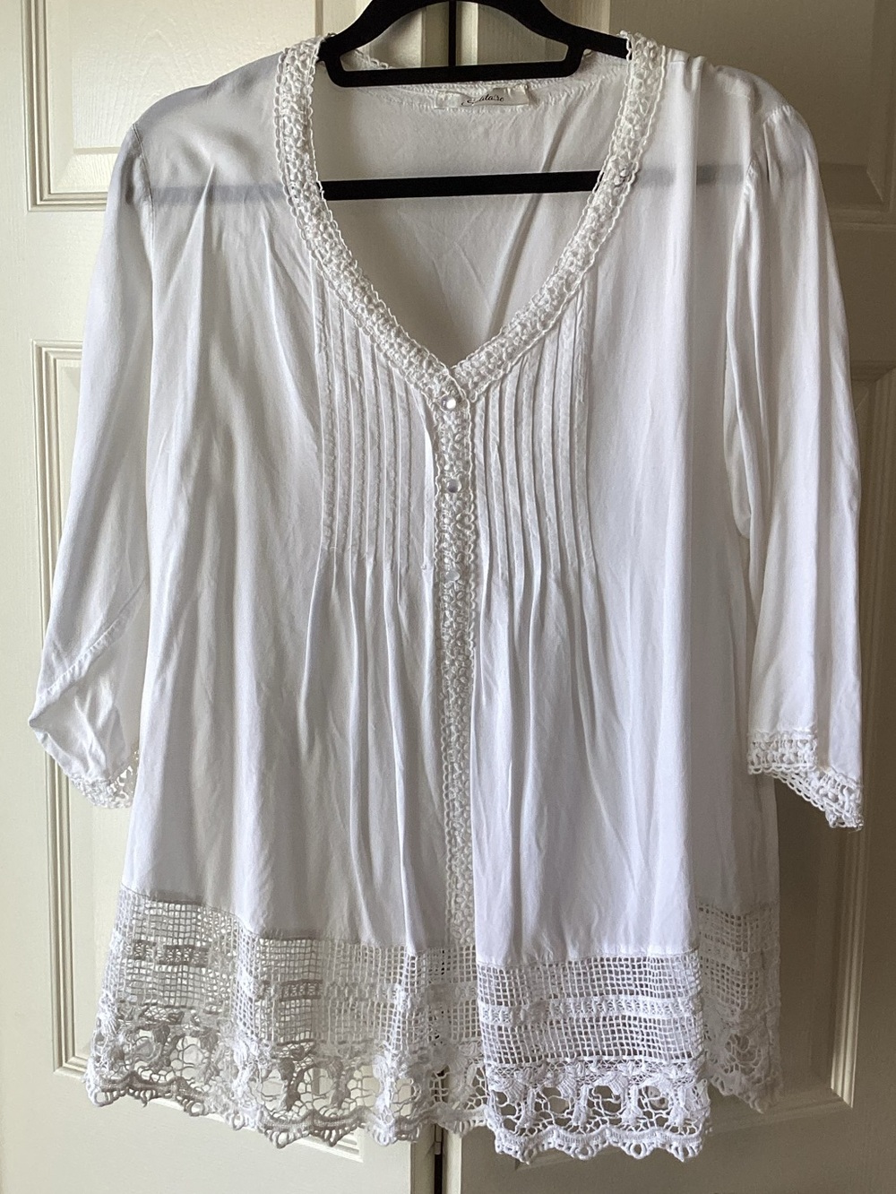 Solitaire White Crochet-Trim Tunic Blouse
